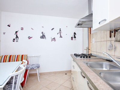 Apartment Two bedroom apartment near beach Brodarica, Šibenik A-4833-b - Outdoor photo 23