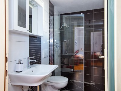 Apartment Two bedroom apartment near beach Brodarica, Šibenik A-4833-b - Outdoor photo 33