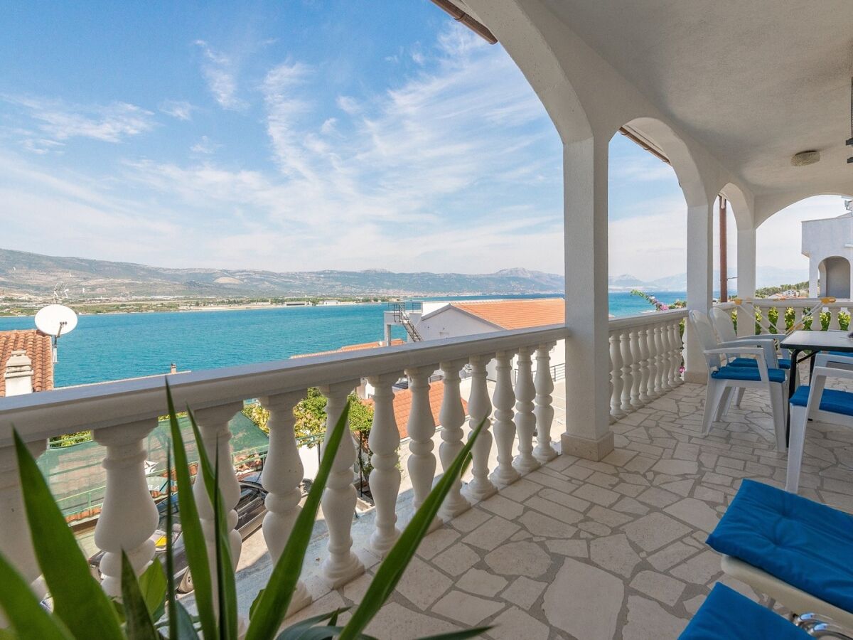 Apartment Two bedroom apartment with terrace and sea view Mastrinka, Čiovo A-2050-b
