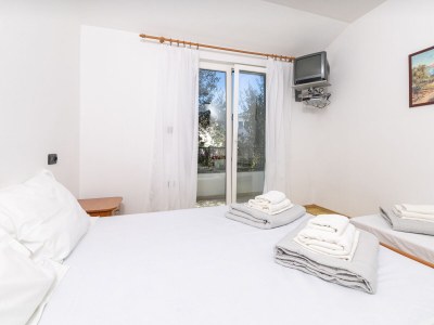 Apartment One bedroom apartment near beach Cove Pokrivenik, Hvar A-2073-g - Outdoor photo 21