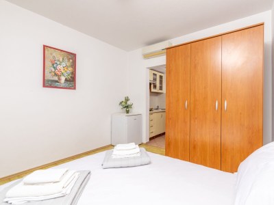 Apartment Studio flat near beach Cove Pokrivenik, Hvar AS-2073-d - Outdoor photo 18