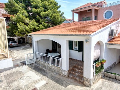 Apartment Three bedroom apartment near beach Brodarica, Šibenik A-4833-d - Outdoor photo 10