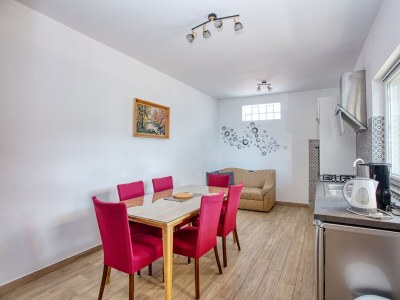 Apartment Three bedroom apartment near beach Brodarica, Šibenik A-4833-d - Outdoor photo 20