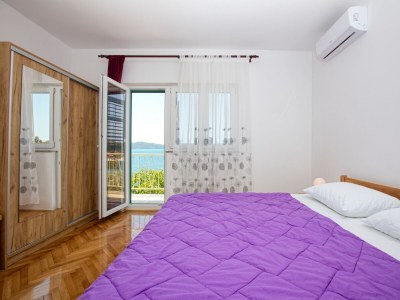 Apartment Three bedroom apartment near beach Brodarica, Šibenik A-4833-d - Outdoor photo 34