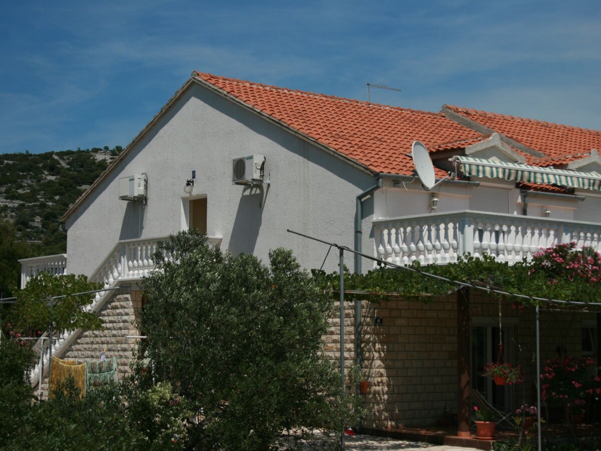 Apartment One bedroom apartment with terrace Jezera, Murter A-5082-a - Outdoor photo 2