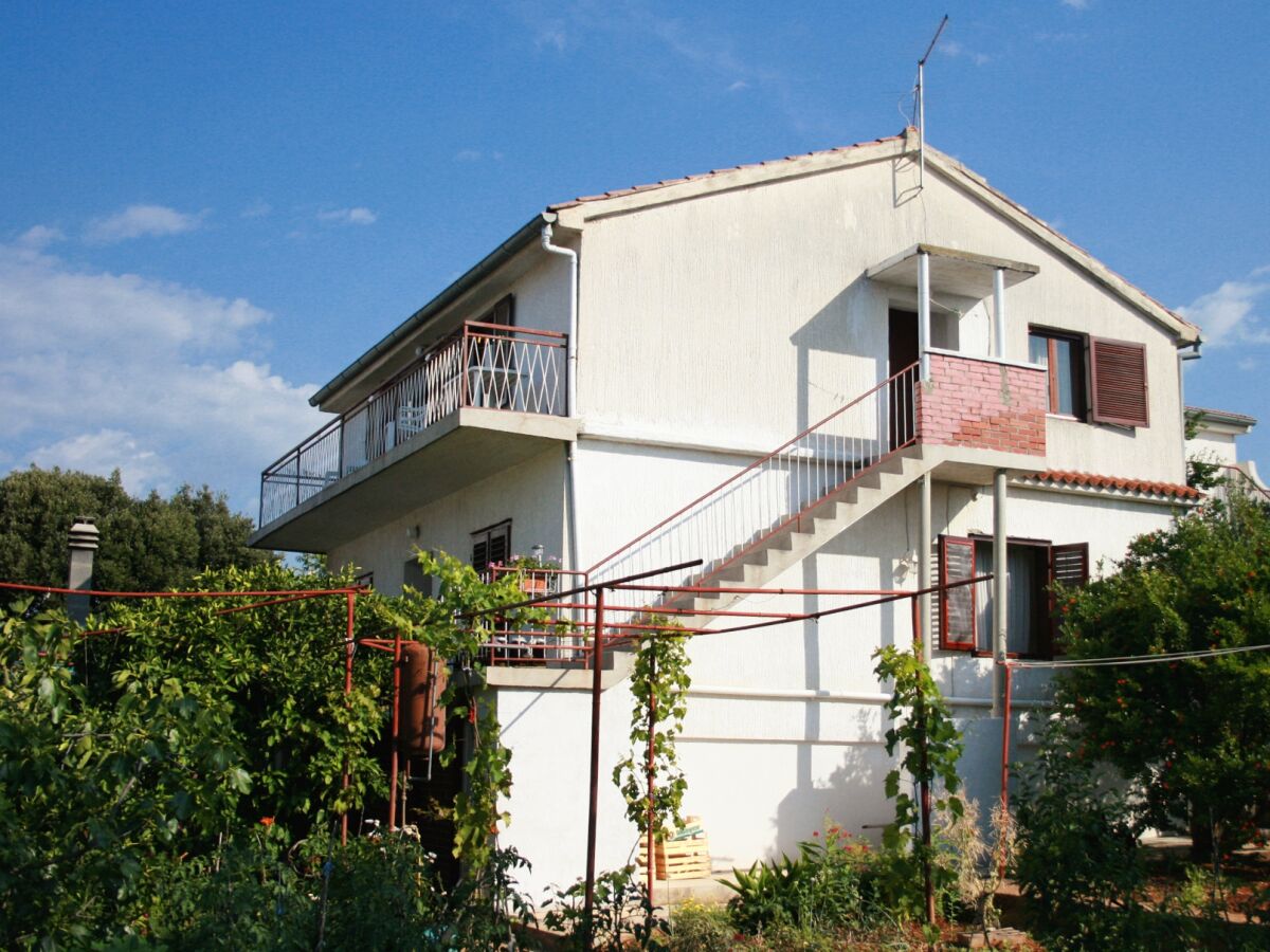 Apartment Two bedroom apartment with balcony Jezera, Murter A-5093-b - Outdoor photo 2