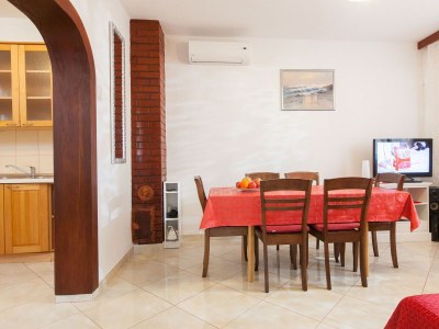 Apartment Four-bedroom apartment with terrace Podgora, Makarska A-2604-b - Outdoor photo 9