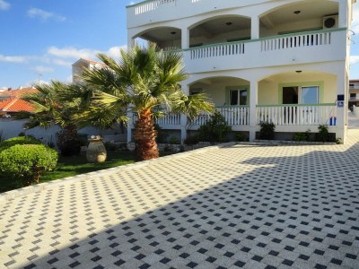 Apartment One bedroom apartment near beach Brodarica, Šibenik A-4195-d - Outdoor photo 10