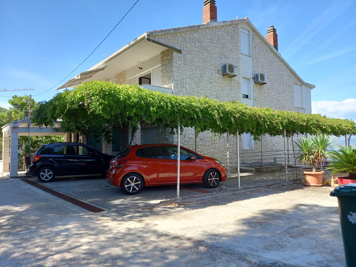 Apartment Apartments by the sea Slatine, Čiovo - 4294 - Outdoor photo 2