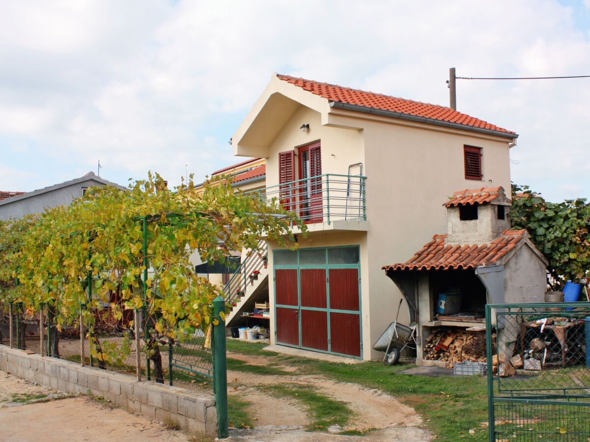 Apartment Studio flat near beach Bibinje, Zadar AS-5866-a