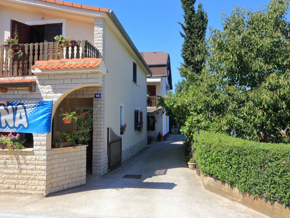Apartment Two bedroom apartment with air-conditioning Bibinje, Zadar A-6160-a - Outdoor photo 3