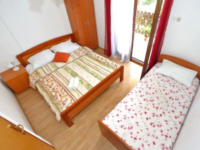 Apartment Two bedroom apartment with terrace Bibinje, Zadar A-6160-c - Outdoor photo 12