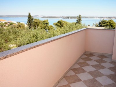 Apartment One bedroom apartment with terrace and sea view Tkon, Pašman A-6215-b - Outdoor photo 29