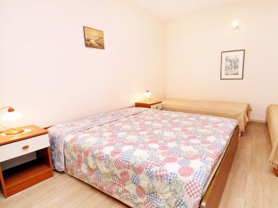 Apartment One bedroom apartment with terrace and sea view Brgulje, Molat A-6241-b - Outdoor photo 15