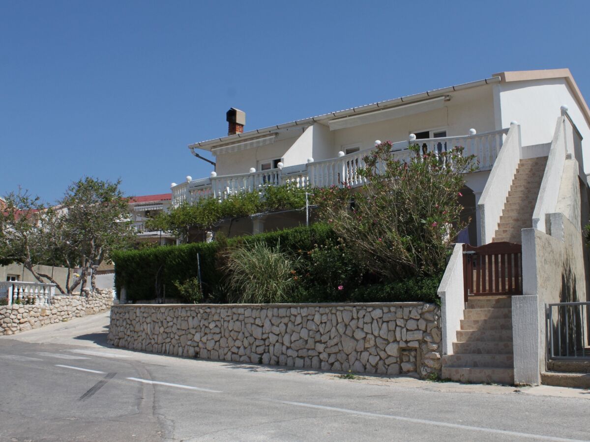 Apartment One bedroom apartment with terrace and sea view Metajna, Pag A-6498-d - Outdoor photo 4