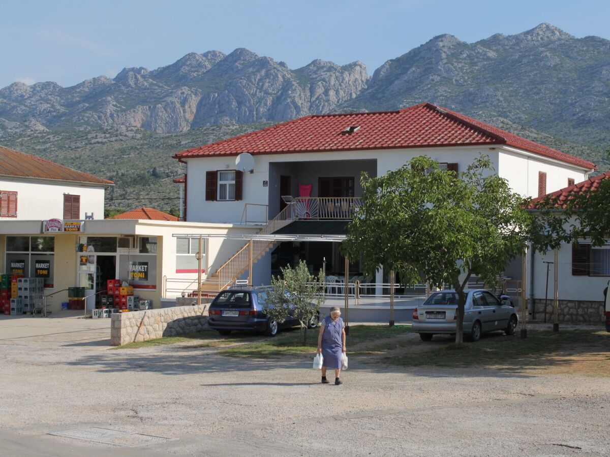 Apartment Four-bedroom apartment with terrace Seline, Paklenica A-6628-b