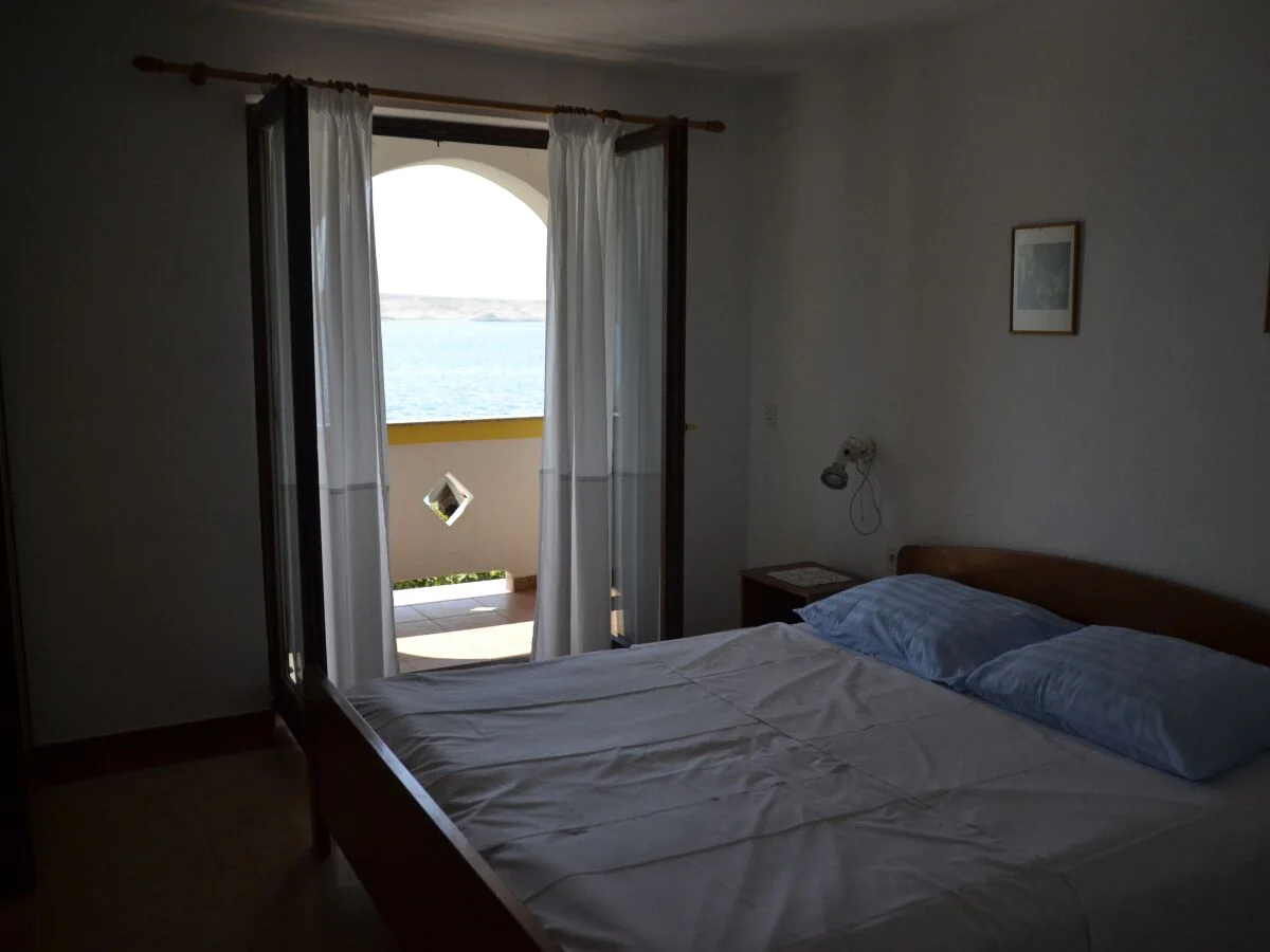 Apartment Two bedroom apartment near beach Kustići, Pag A-6335-c