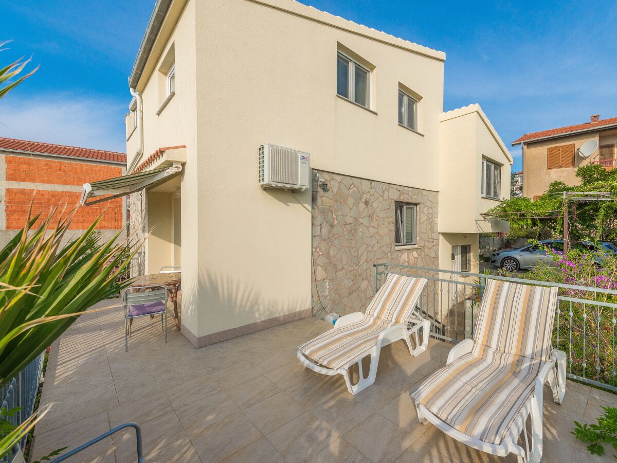 Apartment Two bedroom apartment with terrace and sea view Bušinci, Čiovo A-7560-a - Outdoor photo 2