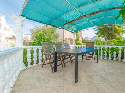 Apartment Two bedroom apartment with terrace and sea view Bušinci, Čiovo A-7560-a in Okrug Gornji - Apartment