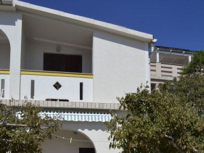 Apartment One bedroom apartment near beach Kustići, Pag A-6335-e - Outdoor photo 12