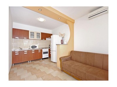 Apartment Apartments by the sea Dugi Rat, Omiš - 7575 - Outdoor photo 12