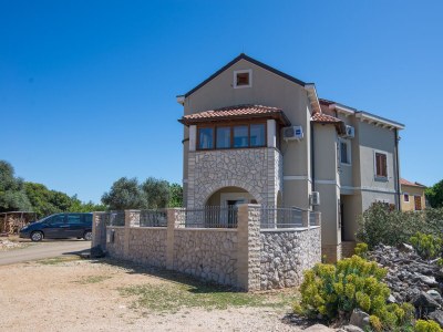 Apartment Two bedroom apartment with terrace Punta križa, Cres A-8082-a - Outdoor photo 2