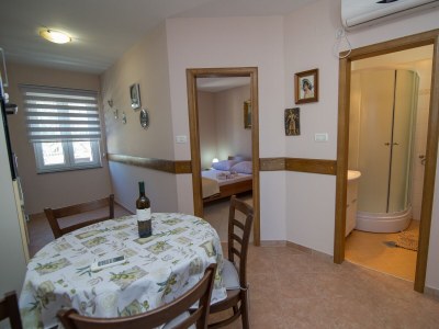 Apartment Two bedroom apartment with terrace Punta križa, Cres A-8082-a - Outdoor photo 10