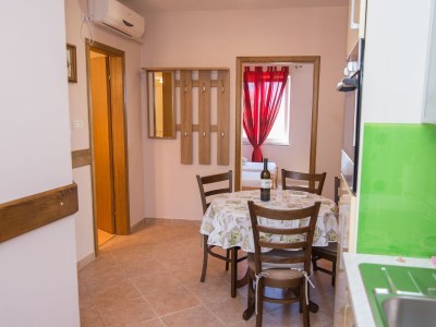 Apartment Two bedroom apartment with terrace Punta križa, Cres A-8082-a - Outdoor photo 12