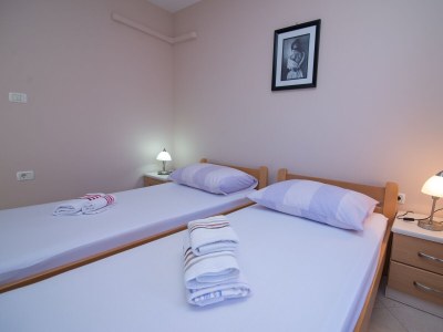 Apartment Two bedroom apartment with terrace Punta križa, Cres A-8082-a - Outdoor photo 19