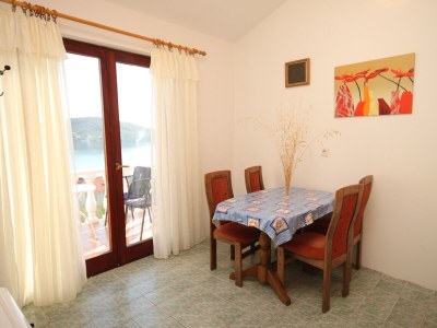 Apartment One bedroom apartment with terrace and sea view Kali, Ugljan A-8202-b - Outdoor photo 11