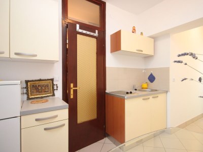 Apartment One bedroom apartment with balcony and sea view Mali Lošinj, Lošinj A-7879-b - Outdoor photo 18