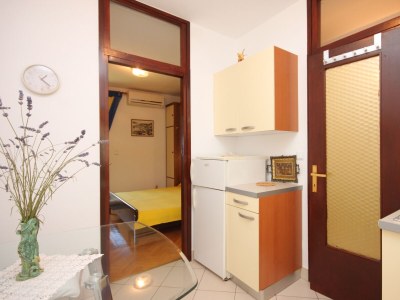 Apartment One bedroom apartment with balcony and sea view Mali Lošinj, Lošinj A-7879-b - Outdoor photo 19