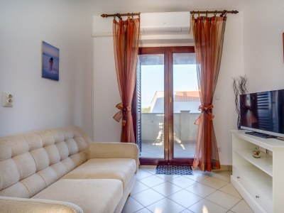 Apartment Two bedroom apartment with terrace and sea view Mali Lošinj, Lošinj A-7879-c - Outdoor photo 29