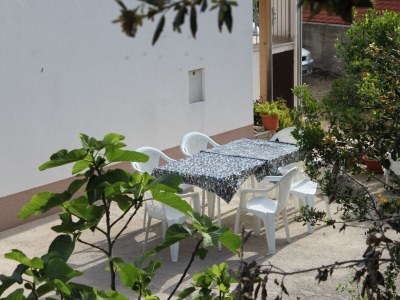 Apartment Two bedroom apartment near beach Cove Pokrivenik, Hvar A-8673-a - Outdoor photo 8