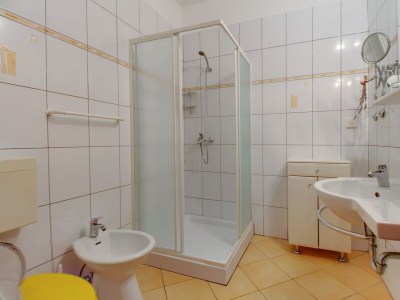 Apartment Two bedroom apartment with terrace and sea view Mali Lošinj, Lošinj A-7879-d - Outdoor photo 22