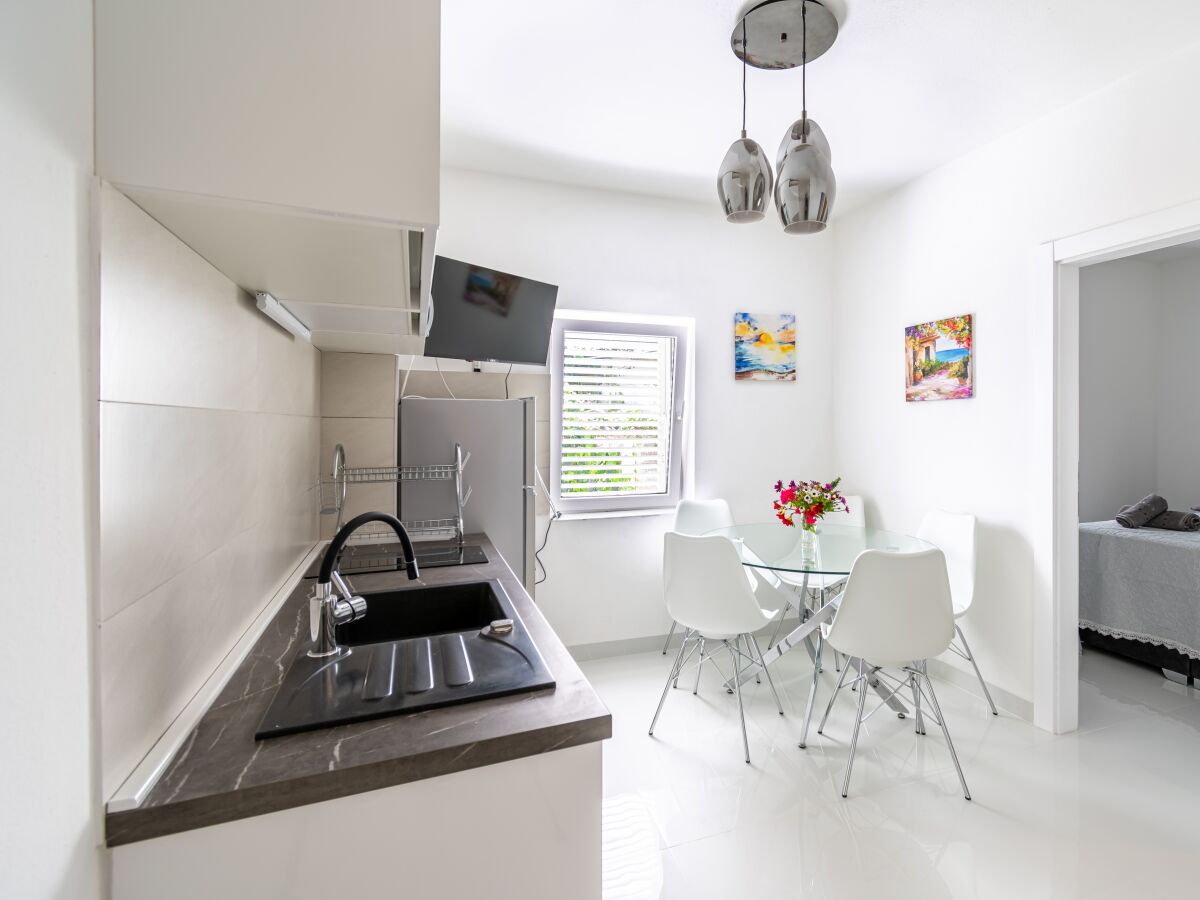 Apartment Two bedroom apartment with air-conditioning Poljana, Ugljan A-8419-b