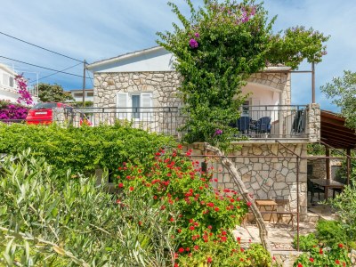 Apartment Two bedroom apartment with terrace and sea view Nečujam, Šolta A-8691-a - Outdoor photo 3