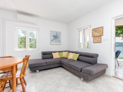 Apartment Two bedroom apartment with terrace and sea view Nečujam, Šolta A-8691-a - Outdoor photo 22