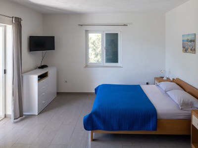 Apartment One bedroom apartment near beach Cove Torac, Hvar A-8653-b - Outdoor photo 12