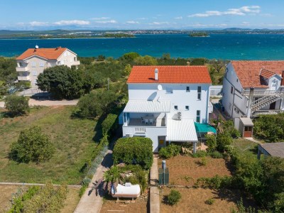 Apartment Two bedroom apartment with terrace Tkon, Pašman A-8302-a - Outdoor photo 4