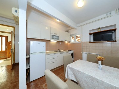 Apartment Two bedroom apartment with terrace Tkon, Pašman A-8302-a - Outdoor photo 28