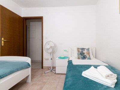 Apartment Two bedroom apartment with terrace and sea view Zavala, Hvar A-8710-b - Outdoor photo 24