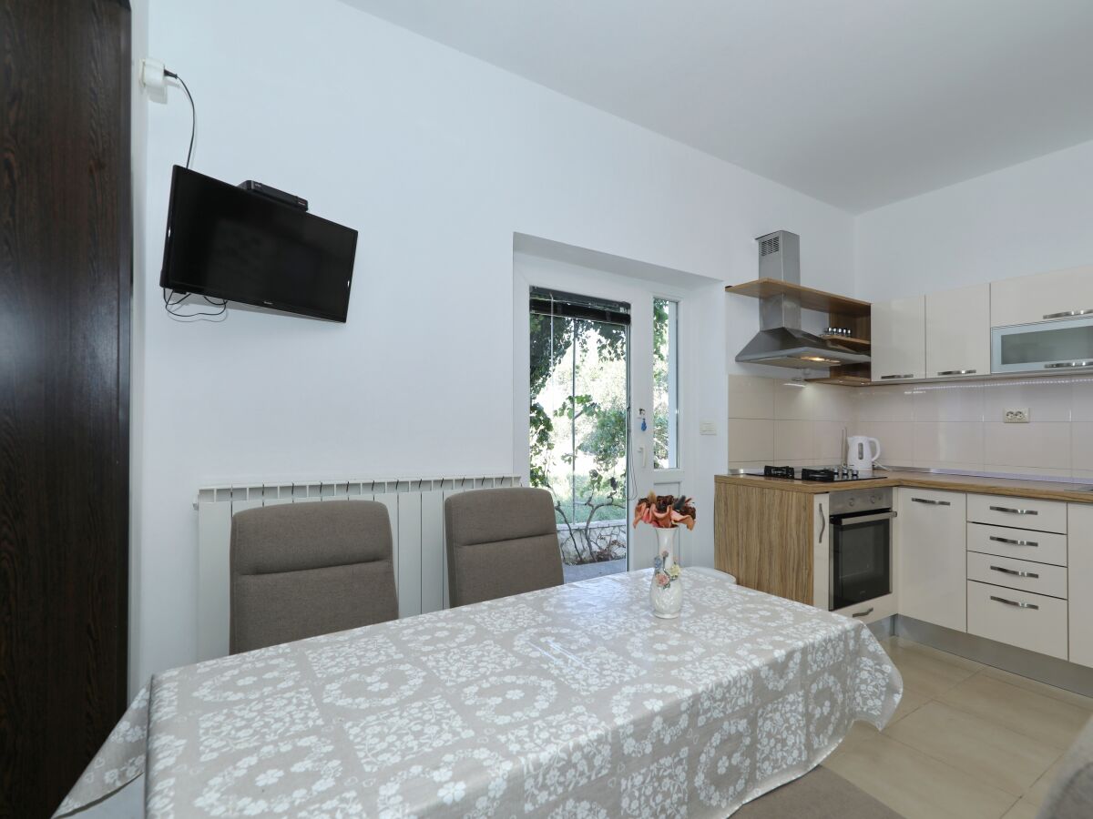 Apartment One bedroom apartment with terrace Tkon, Pašman A-8302-c