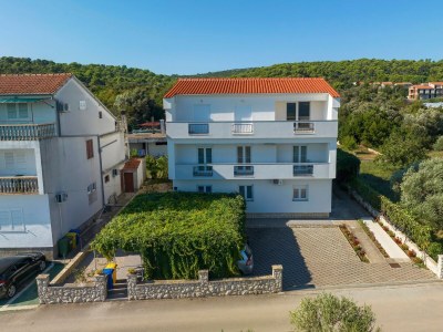 Apartment One bedroom apartment with terrace Tkon, Pašman A-8302-c - Outdoor photo 8