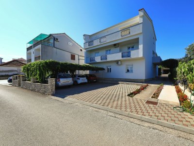 Apartment One bedroom apartment with terrace Tkon, Pašman A-8302-c - Outdoor photo 17