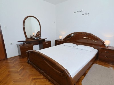 Apartment One bedroom apartment with terrace Tkon, Pašman A-8302-c - Outdoor photo 28