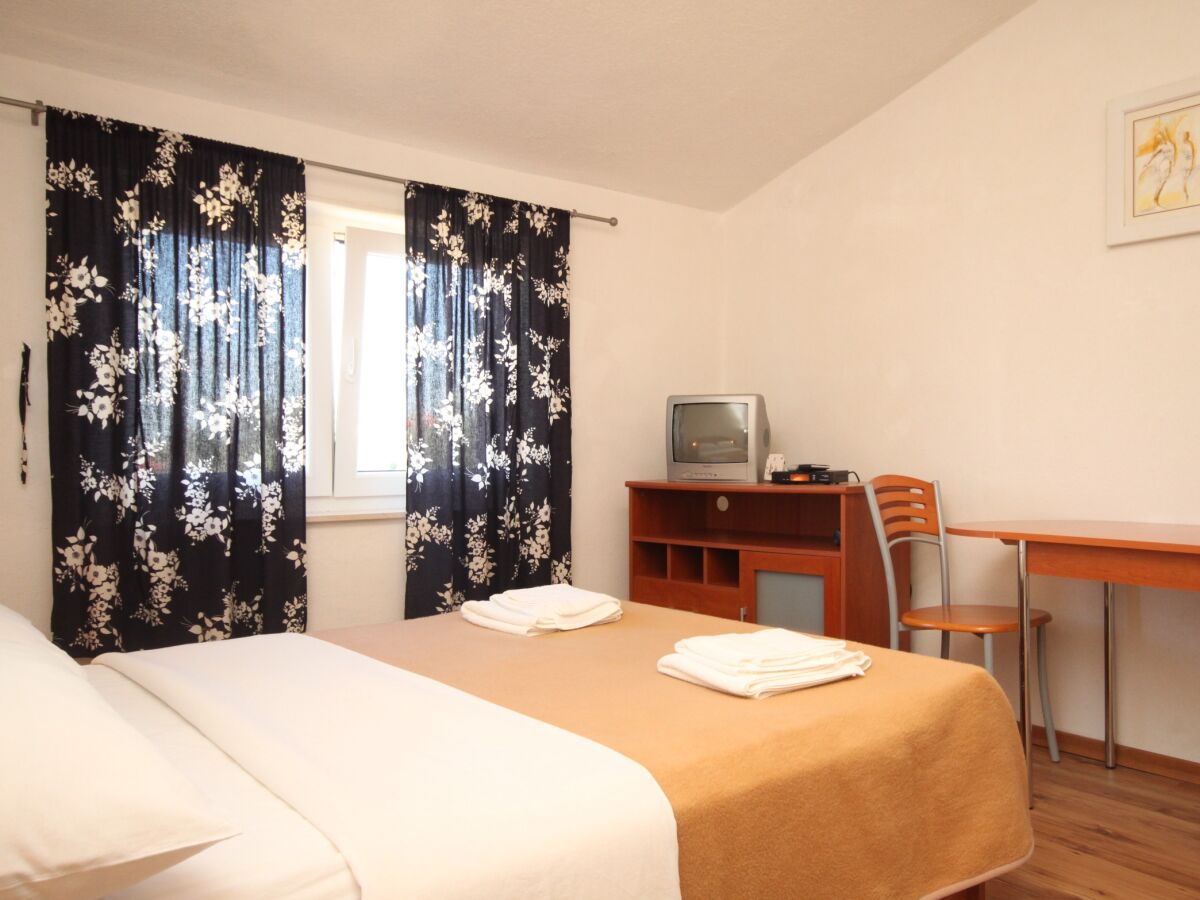 Apartment Studio flat near beach Banj, Pašman AS-8206-b