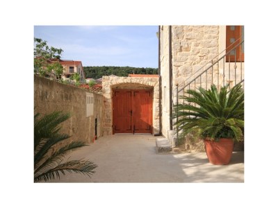 Apartment Three bedroom apartment with terrace Jelsa, Hvar A-8713-b - Outdoor photo 6