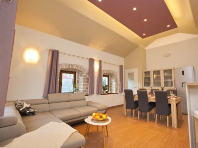 Apartment Three bedroom apartment with terrace Jelsa, Hvar A-8713-b - Outdoor photo 12