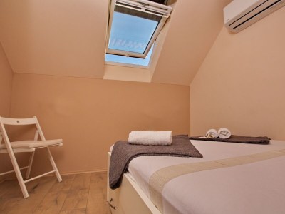 Apartment Three bedroom apartment with terrace Jelsa, Hvar A-8713-b - Outdoor photo 32